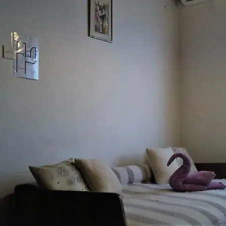 Apartman 1 *